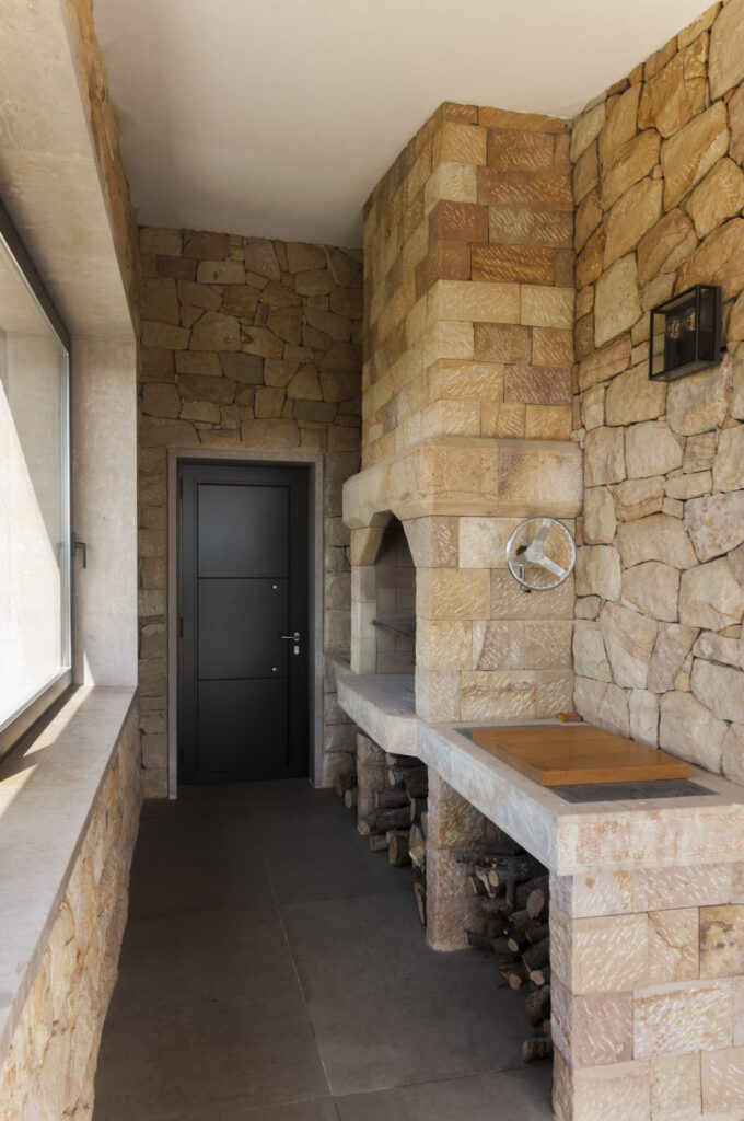 ameco-proyectos-obra-nueva-siero-exterior-parrilla