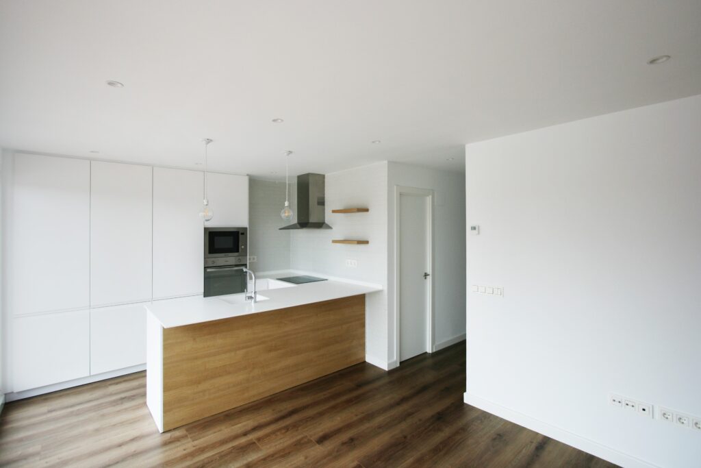 ameco-proyectos-reforma-integral-oviedo-atico-cocina
