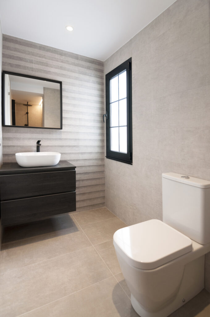 ameco-proyectos-reforma-integral-oviedo-llano-ponte-baño