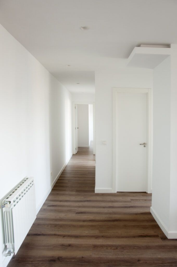 ameco-proyectos-reforma-integral-oviedo-turina-pasillo