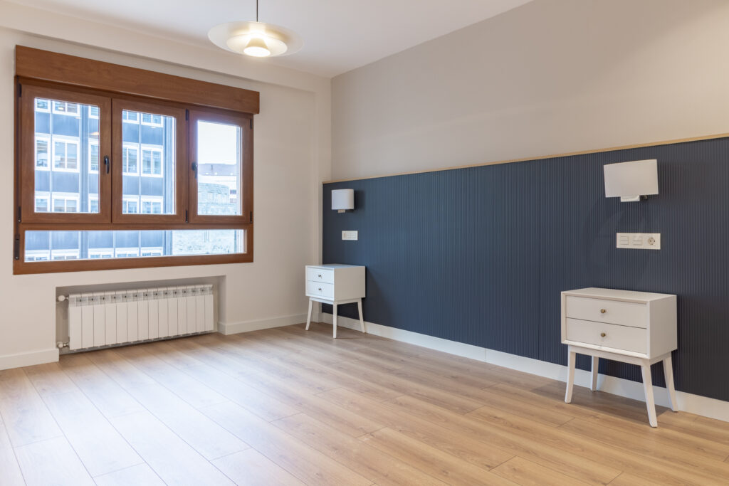 ameco-proyectos-reforma-integral-calvo-sotelo-oviedo-habitacion-cabecero