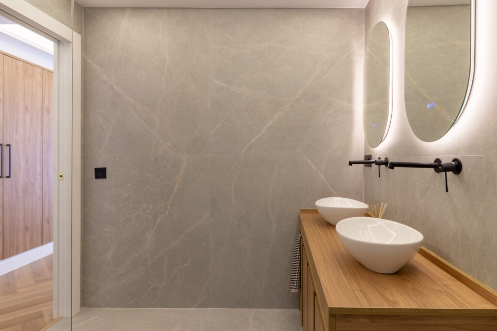 ameco-proyectos-reforma-integral-oviedo-vivienda cervantes-decoracion-interiorismo.muebles-baño1