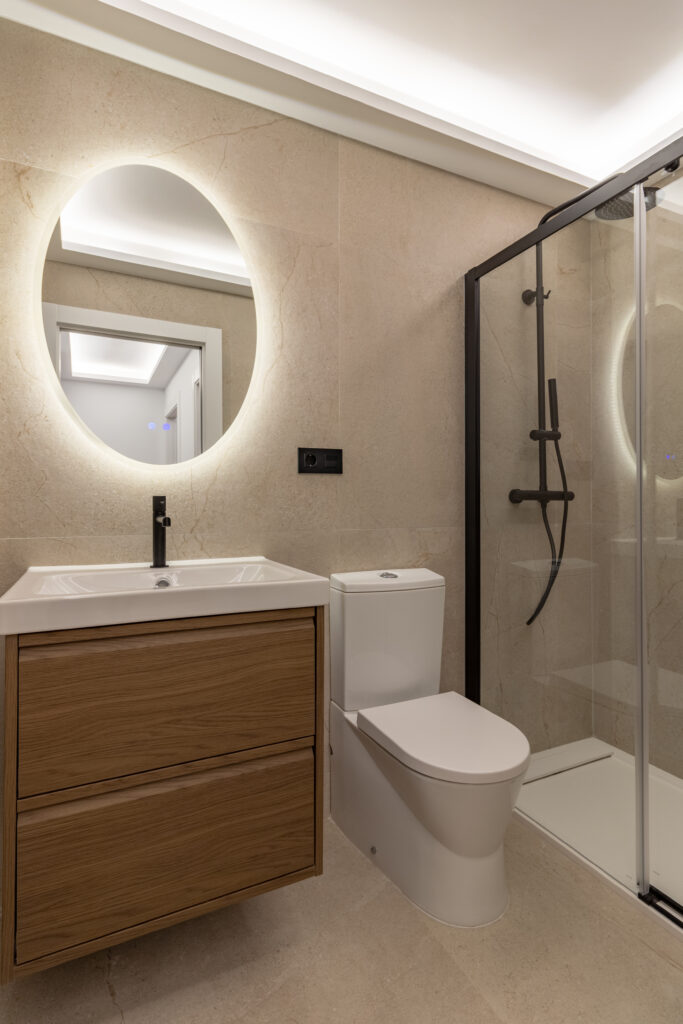ameco-proyectos-reforma-integral-oviedo-vivienda cervantes-decoracion-interiorismo.muebles-baño2-1